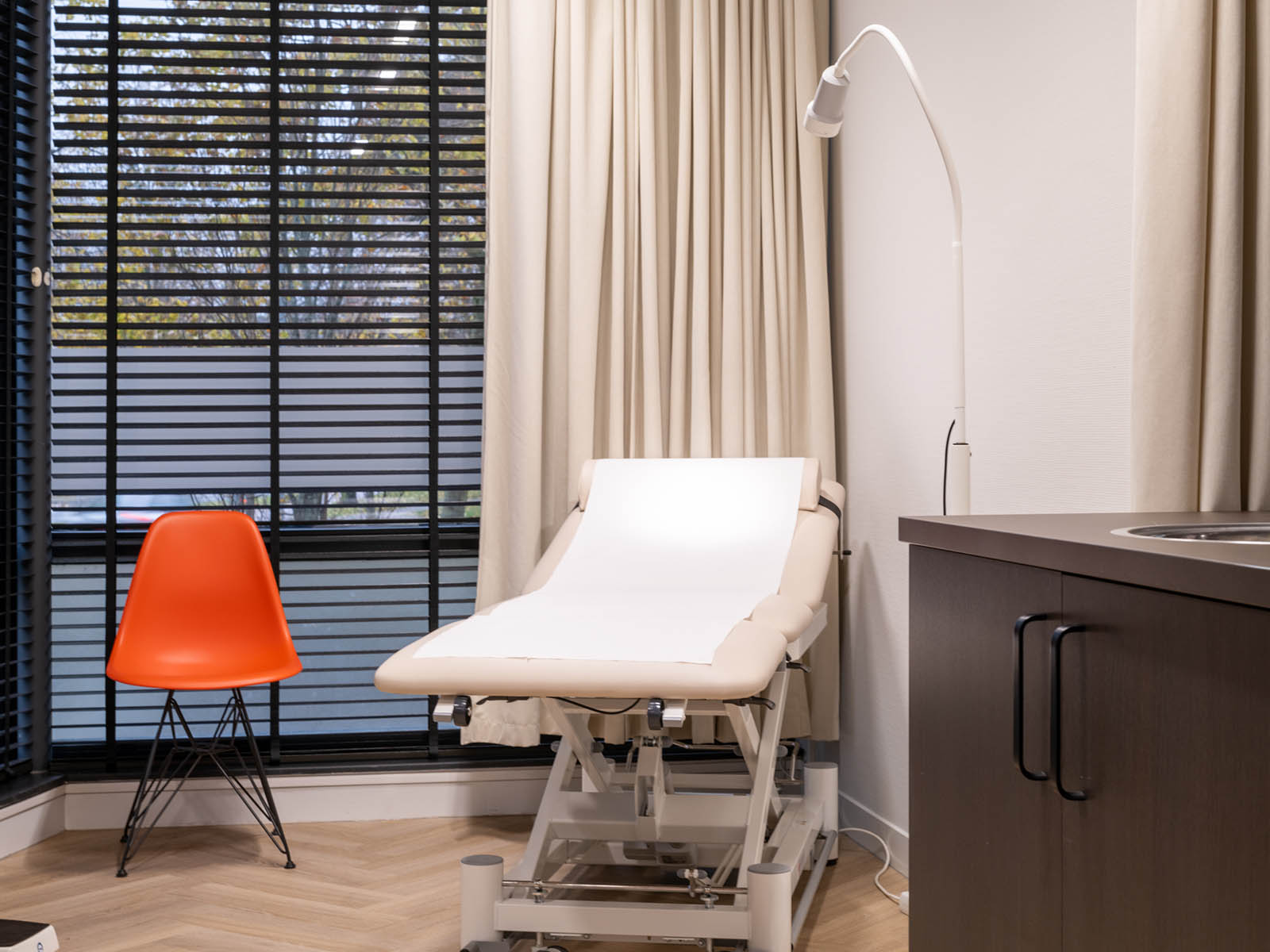 Behandelbank huisartsen Leussen